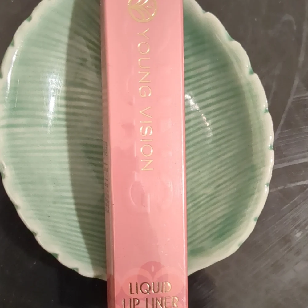 Liquid Lip Liner